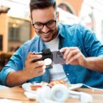 Ulanzi CG-02 Smartphone Camera Grip Bluetooth with Fill Light - Image 7