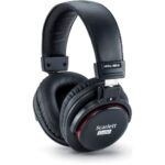 Focusrite Scarlett 2i2 Studio 2x2 USB Audio Interface with Microphone and Headphones (3rd Generation) - Image 4