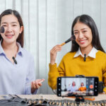 Ulanzi V6 3-in-1 2-Person Plug-and-Play Wireless Lavalier Microphone System - Image 4